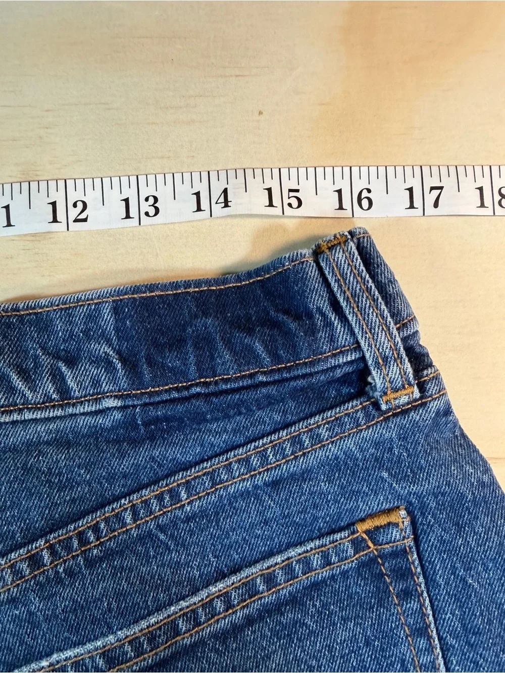 Abercrombie & Fitch Curve Love The Mom Short High Rise